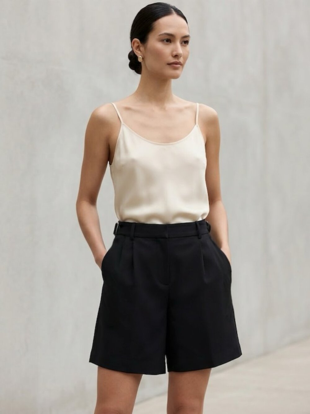 Wild Fable Tailored Shorts Pleated Black Medium